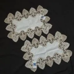 新品未使用　東京ロームアセットレーステーブルクロス 約30×45㎝　二枚セット