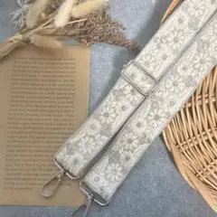 20.インド刺繍ショルダースラップ　スマホショルダー