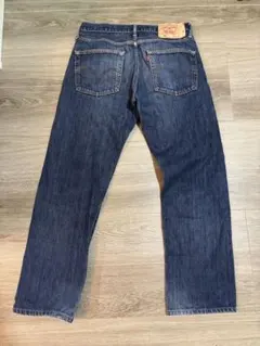 Levi's 501 ダークブルー ストレートデニム