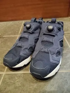 Reebok ポンプフューリー ネイビー スニーカー