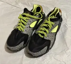 NIKE AIR HUARACHE スニーカー ブラック イエロー