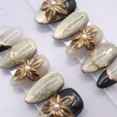 【994】ネイルチップSサイズ 黒　ゴールド 3D花柄　グラデーションマグネット