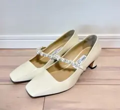 【美品】　JIMMY CHOO ADE 45 パール付きパンプス　ホワイトのサムネイル