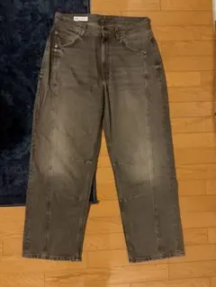 ZARA ワイドストレート デニムパンツ ウォッシュブラウン 32のサムネイル