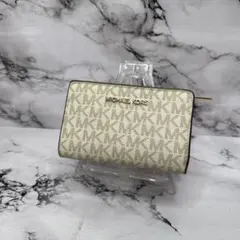 (美品)大人気、マイケルコース、折財布、PVC地、人気色、黒、白、金ロゴ、総柄