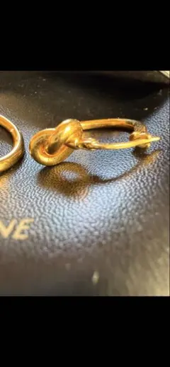 CELINE ノット スモールフープ　箱付きのサムネイル