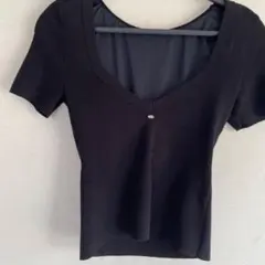 SNIDEL美品ブラック 半袖 リブニット トップスのサムネイル