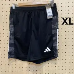 メンズトレインエッセンシャルズカモ スリーストライプスショーツXL（JE5696