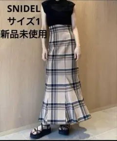 SNIDEL ハイウエストタイトヘムフレアチェックスカート SNIDEL（スナイデル）の「ハイウエストタイトヘムフレアチェック