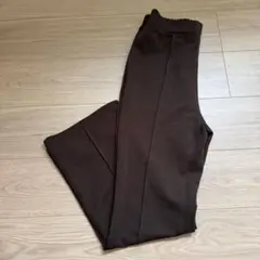 しまむら　yumi 美脚パンツ