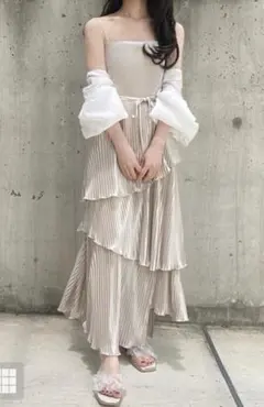 リボンベルト付きプリーツティアードサテンキャミワンピース[tu659]