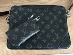 LOUIS VUITTON モノグラム エクリプス メッセンジャーバッグのサムネイル