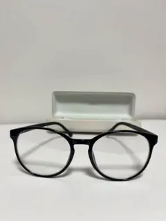 度入りメガネ 黒フレーム 遠視用 度数不明 JINSケース付き