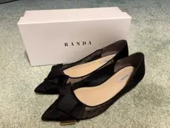 【美品】RANDA 黒 ポインテッドトゥ フラットシューズのサムネイル