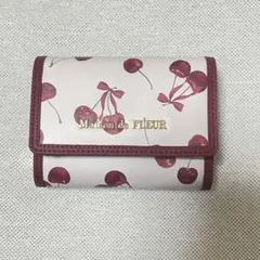 メゾンドフルール　チェリー柄ウォレット　アイボリー