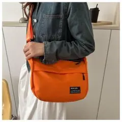 小さめ ショルダーバッグ ナイロン オレンジ 軽量 斜めがけ ファスナー付き