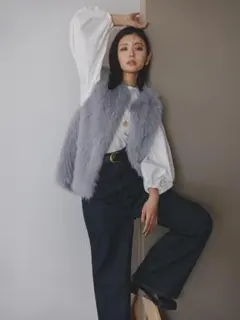 美品 Mila Owen ノーカラーフェイクファーベスト