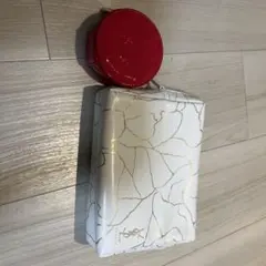 ホワイトクラック模様ポーチと レッドコインケースセット ショッパー付き