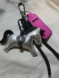 ハンドメイド　バックチャーム　じゃらじゃらキーホルダー　パラコード　馬　リップ