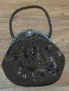 蝶刺繍のビーズパーティーバッグ