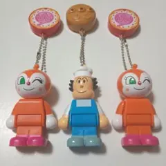 アンパンマン　ブロックラボスイング13　ガチャ　バタコさん、ドキンちゃん２体