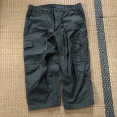 ユニクロ　ロールアップスリークォーターカーゴ　カーキ　M