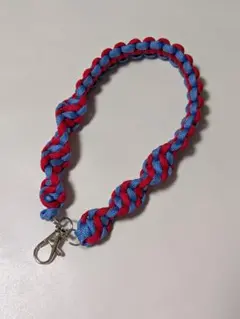 【おまけ付き】ハンドストラップ　パラコード　水色×赤