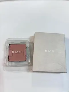 美品！ RMK インフィニシェイドシングルアイシャドウ　05 スプリングシヤーズのサムネイル