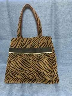 バック　ハンドメイド　茶色　黒　ストライプ柄　収納の多い　表ポケット　チャック