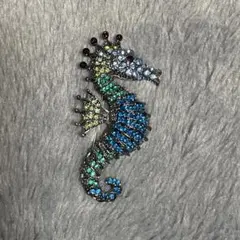 新品 タツノオトシゴ ブローチ シルバー ブルー ラインストーン 辰