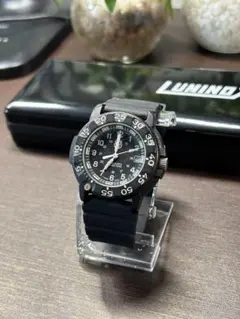 LUMINOX NAVY SEALs 3000シリーズ 箱付 電池交換済のサムネイル