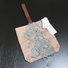 Item thumbnail for item 73f5a7e8-e929-4087-bea9-de0f4bc5c2ef