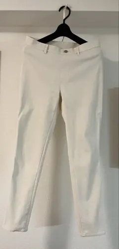 ユニクロ　ホワイト スキニーデニムパンツ