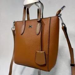 【未使用級✨】本革 金具ロゴ 2WAYバッグ シボ革 レザー 高級 ミニバッグ