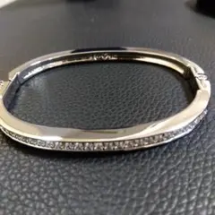 スワロフスキー バングル ブレスレット