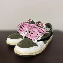 Travis Scott×Jordan 1 Low リバースオリーブ