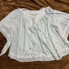 d*9様 淡い水色 シフォンブラウス フレア袖