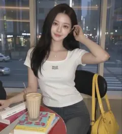 muahmuah スリットボタンクロップ半袖Tシャツ