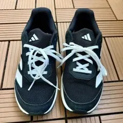 アディダス　スニーカー　24㎝