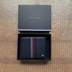 TOMMY HILFIGER二つ折り財布　トミーフィルフィガー