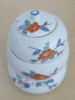 最終お値引き価格(TYOd359)哲山　花柄三段調味料入れ蓋付き