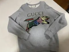 【超美品】GUCCI グレー 虎スタッズ グラフィック トレーナー Mサイズのサムネイル