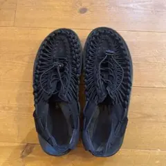 KEEN UNEEK 25センチ　ブラックのサムネイル
