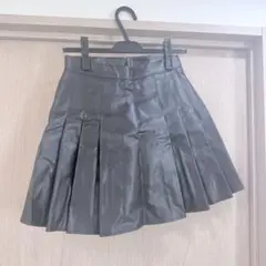 黒 プリーツスカート フェイクレザー