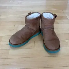 美品　UGG クラシック ミニ デコ 27cm グリーンソールのサムネイル