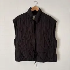 【ZARA】黒 キルティングベスト