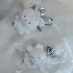 ふわふわスノー めじるしアクセサリー 2個セット シナモロール　ポチャッコ