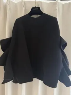 VALENTINO ラッフルフリル ケープコート ブラック　38 VALENTINO ラッフルフリル ケープコート ブラック 38 - メルカリ