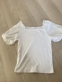 ホワイト パフスリーブ トップス