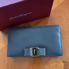 Salvatore Ferragamo ヴァラ 長財布のサムネイル